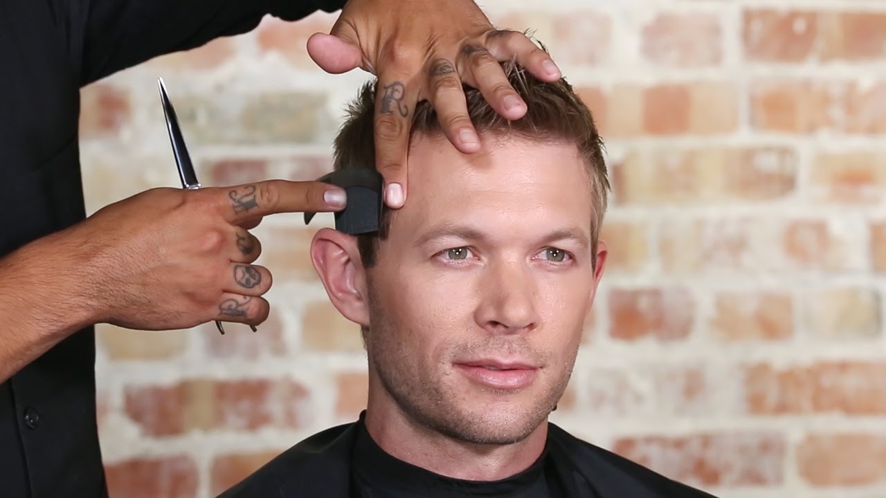 Men’s Haircut – Detailing the Front Corner and Behind the Ear