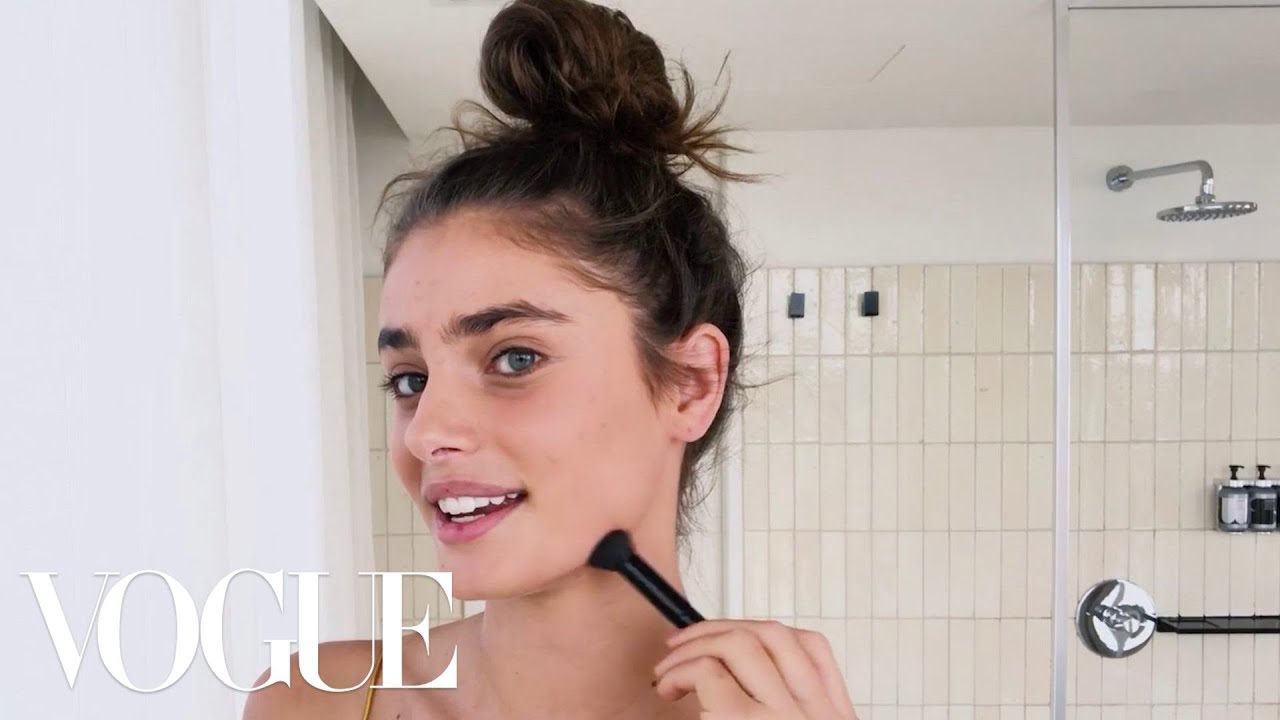 Taylor Hill’s 10-Minute Guide to Her Fall Look | Beauty Secrets | Vogue