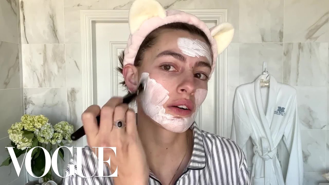 Diana Silvers’s Guide to Sensitive Skin Care and Blushy Makeup | Beauty Secrets | Vogue